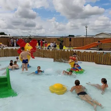 Et La Garenne De Moncourt Baie Somme Campsite 3*